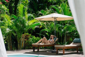 Dragonfly Beachfront Villas-Adult Only